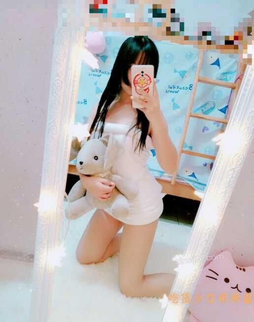 图片[1]-吃货少女希希酱 合集下载-[15G]-十六楼